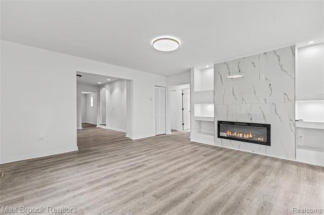 12399 Prospect Avenue, Warren, MI 48089