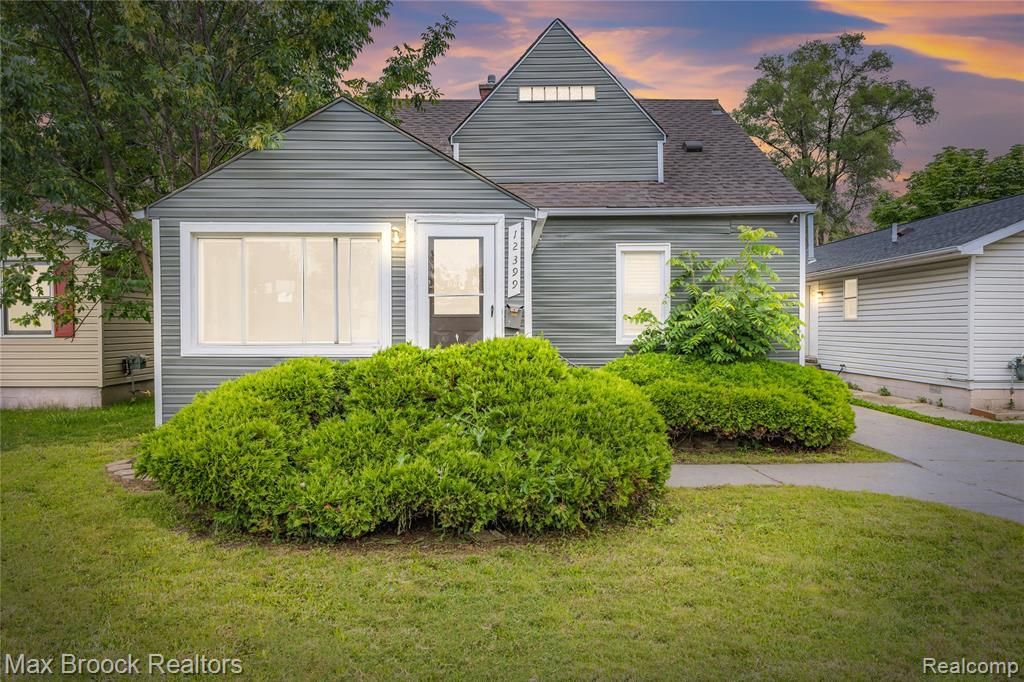 12399 Prospect Avenue, Warren, MI 48089
