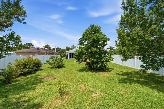 18302 Limestone Creek Road, Jupiter, FL 33458