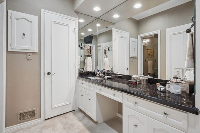 7276 Lupton Circle, Dallas, TX 75225