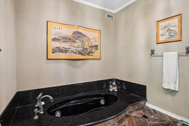 7276 Lupton Circle, Dallas, TX 75225
