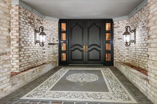 7276 Lupton Circle, Dallas, TX 75225