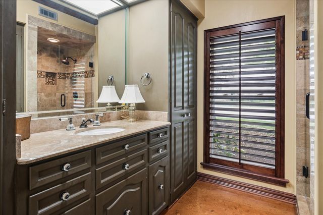 7276 Lupton Circle, Dallas, TX 75225