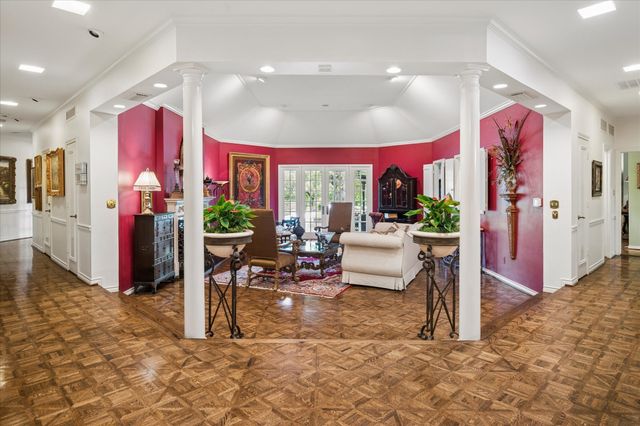 7276 Lupton Circle, Dallas, TX 75225