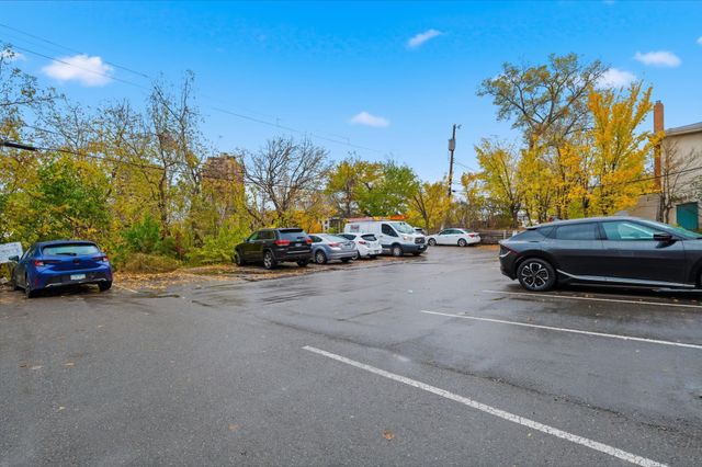 520 Ridgewood Avenue 107, Minneapolis, MN 55403