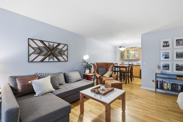 520 Ridgewood Avenue 107, Minneapolis, MN 55403