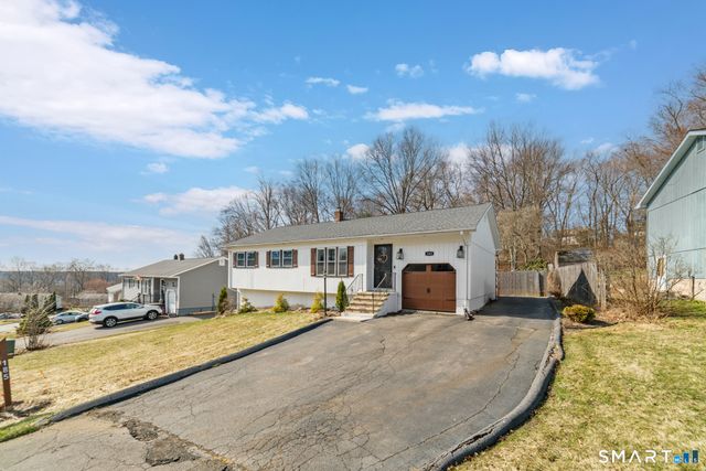 185 Bluebird Drive, Naugatuck, CT 06770