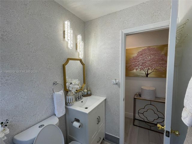 4909 NW 52nd Ct, Tamarac, FL 33319