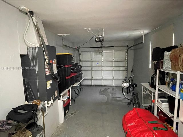 4909 NW 52nd Ct, Tamarac, FL 33319