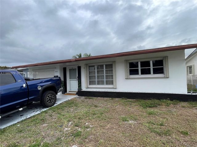 4909 NW 52nd Ct, Tamarac, FL 33319