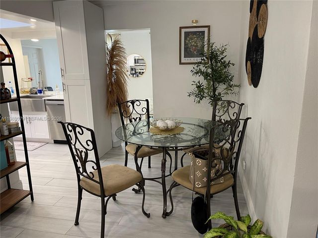 4909 NW 52nd Ct, Tamarac, FL 33319