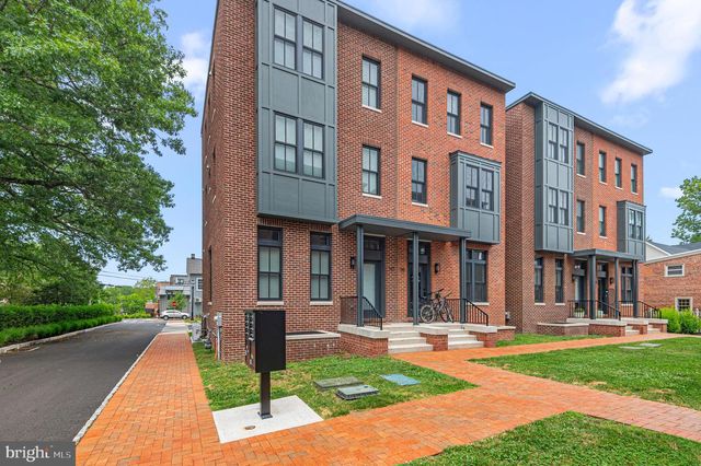 117 THORNTON LN, Newtown, PA 18940