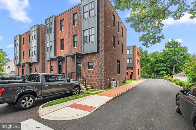 117 THORNTON LN, Newtown, PA 18940