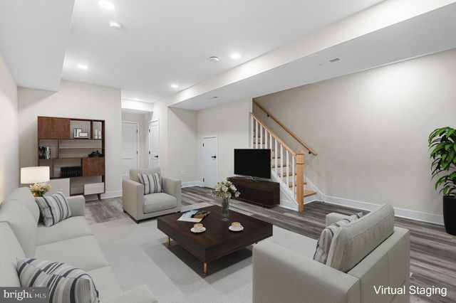 117 THORNTON LN, Newtown, PA 18940