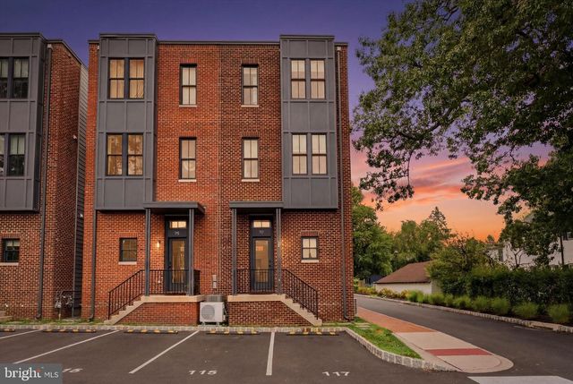 117 THORNTON LN, Newtown, PA 18940