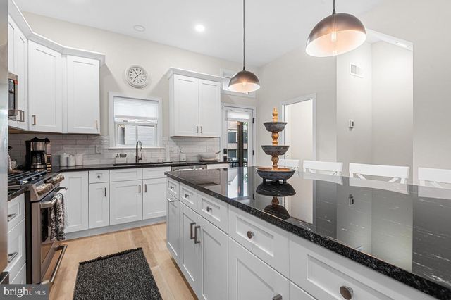 117 THORNTON LN, Newtown, PA 18940