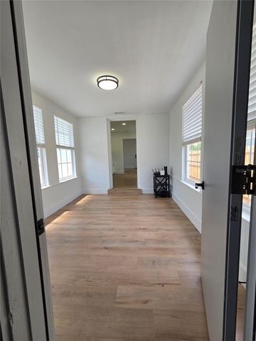 4016 9TH AVENUE N, St Petersburg, FL 33713
