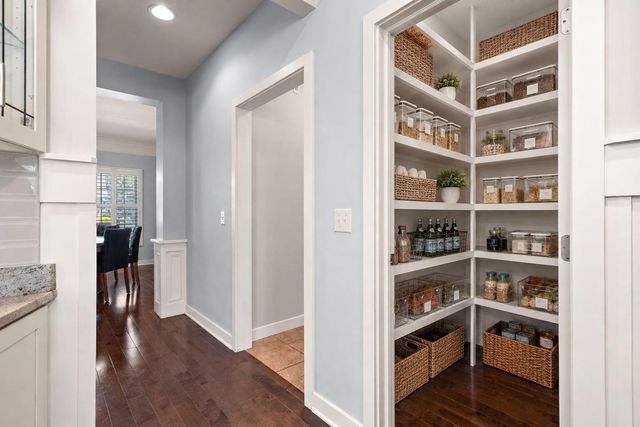 1245 Kilarney Road, Chesterton, IN 46304