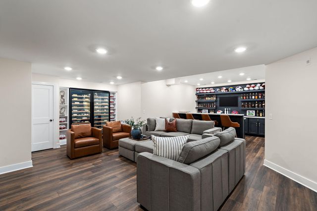 1245 Kilarney Road, Chesterton, IN 46304