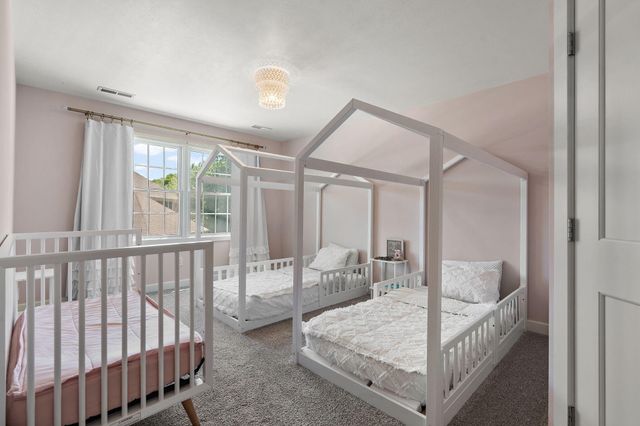 1245 Kilarney Road, Chesterton, IN 46304