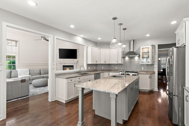 1245 Kilarney Road, Chesterton, IN 46304