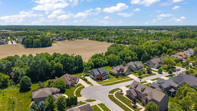1245 Kilarney Road, Chesterton, IN 46304