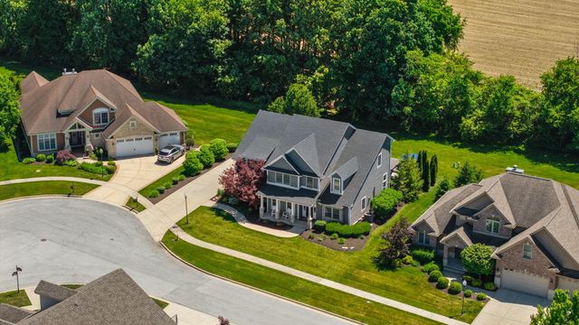 1245 Kilarney Road, Chesterton, IN 46304