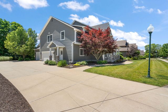 1245 Kilarney Road, Chesterton, IN 46304