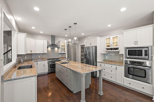 1245 Kilarney Road, Chesterton, IN 46304