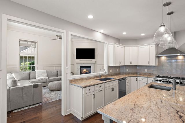 1245 Kilarney Road, Chesterton, IN 46304