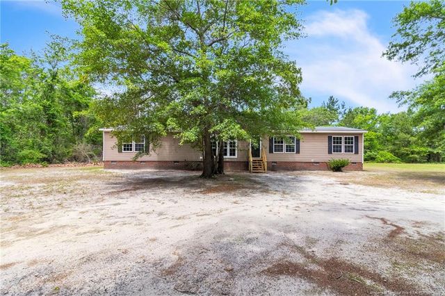 211 Jkats Lane, Raeford, NC 28376