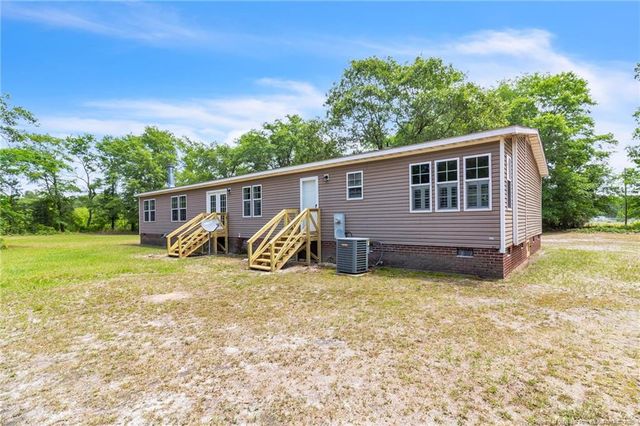 211 Jkats Lane, Raeford, NC 28376