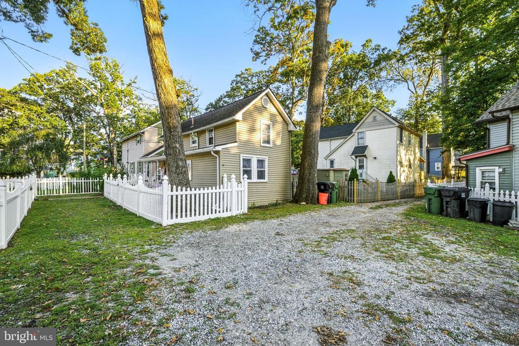 143 8TH AVE, Pitman, NJ 08071