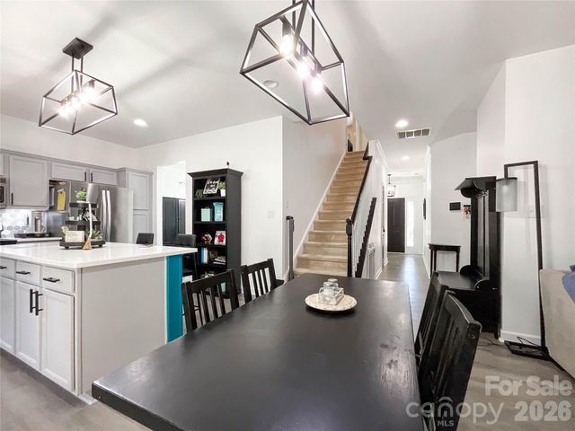 6019 Grassy Knoll Circle, Matthews, NC 28104
