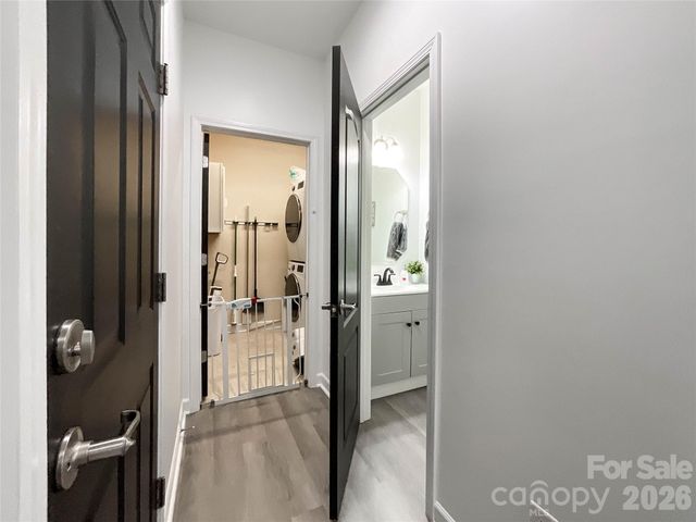 6019 Grassy Knoll Circle, Matthews, NC 28104