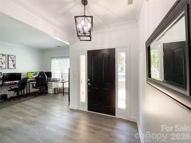 6019 Grassy Knoll Circle, Matthews, NC 28104