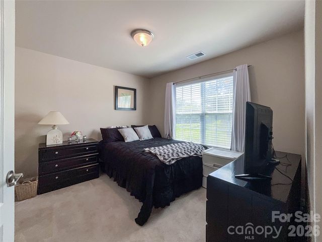 6019 Grassy Knoll Circle, Matthews, NC 28104