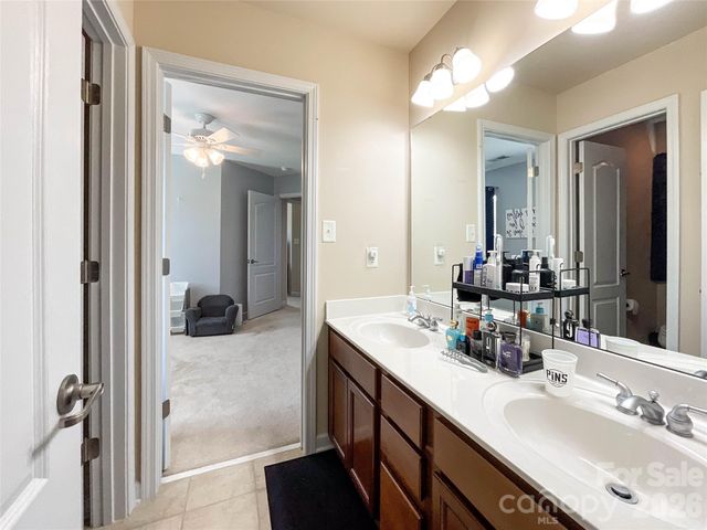 6019 Grassy Knoll Circle, Matthews, NC 28104