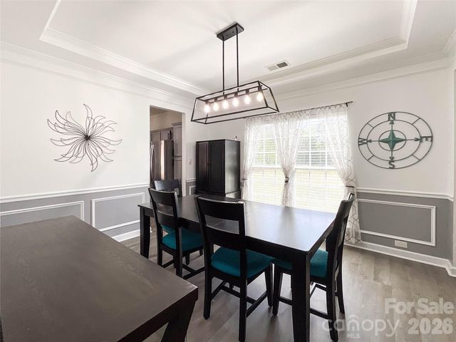 6019 Grassy Knoll Circle, Matthews, NC 28104