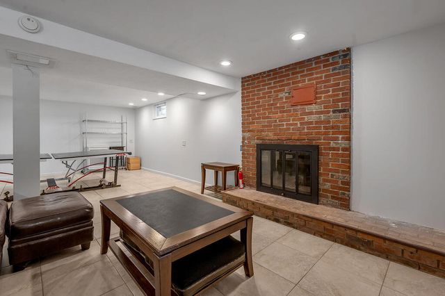 653 Mt Vernon Drive, Lexington, KY 40502