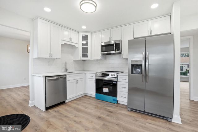 6687 PICKWICK CT, Bensalem, PA 19020