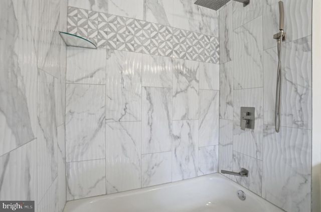 6687 PICKWICK CT, Bensalem, PA 19020