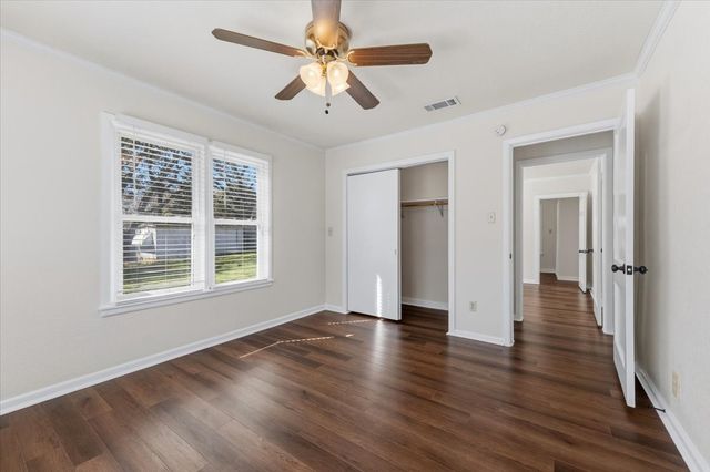 4715 White Oak Lane, River Oaks, TX 76114