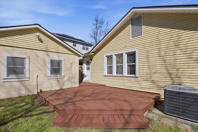 4715 White Oak Lane, River Oaks, TX 76114