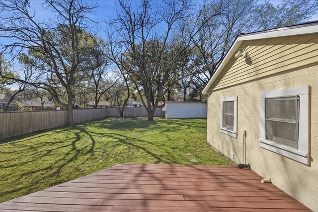 4715 White Oak Lane, River Oaks, TX 76114