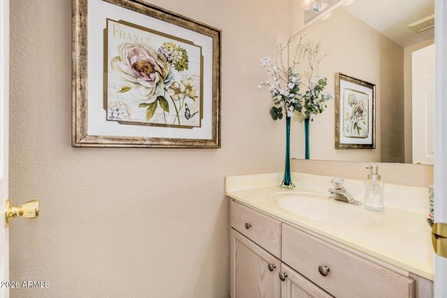 1129 W WINDJAMMER Drive, Gilbert, AZ 85233