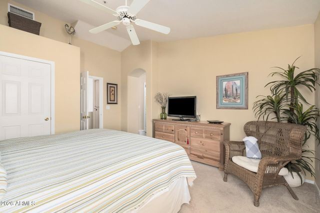 1129 W WINDJAMMER Drive, Gilbert, AZ 85233