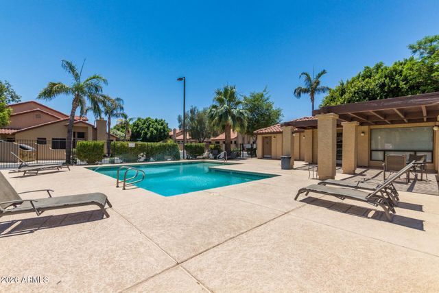 1129 W WINDJAMMER Drive, Gilbert, AZ 85233