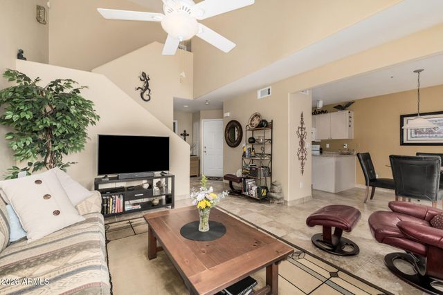 1129 W WINDJAMMER Drive, Gilbert, AZ 85233