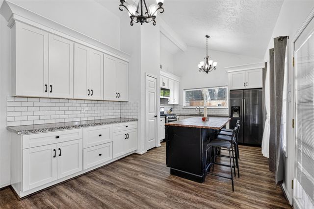 1011 Kensington Drive, Pearland, TX 77584